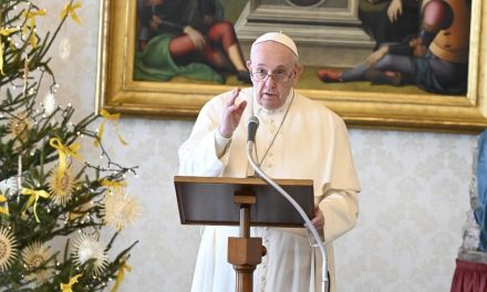 Ángelus: Los deseos del Papa para un 2021 solidario y de paz